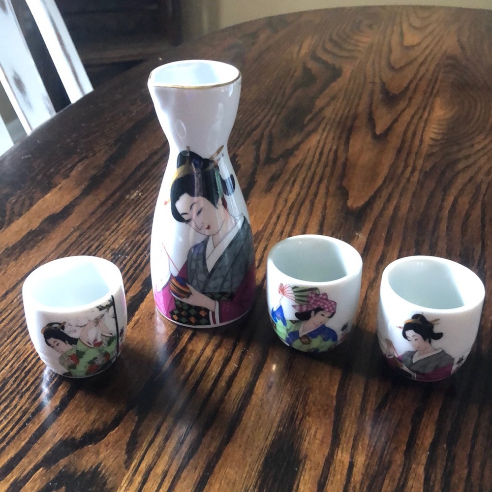 Vintage Sake Set